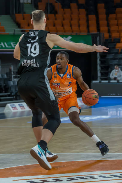 面对广厦这 面对广厦这