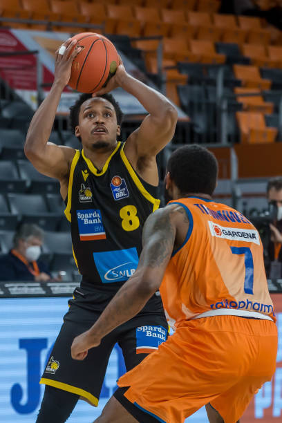 联赛日益激 联赛日益激